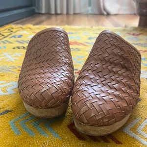 The Jordyn Clog in Woven Leather